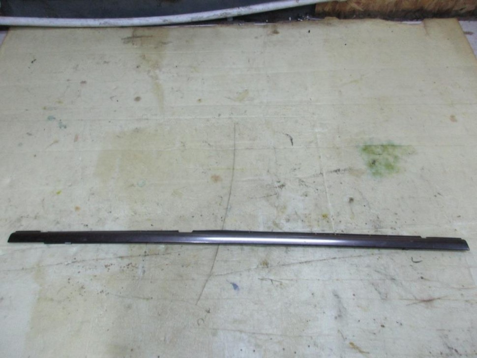 Молдинг стекла двери MERCEDES-BENZ C-класс W203/S203/CL203 (2000 - 2004) фото 1 — Разборка Мерседес