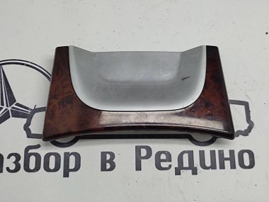 Накладка подлокотника MERCEDES-BENZ R-класс W251 (2005 - 2007) — Разборка Мерседес