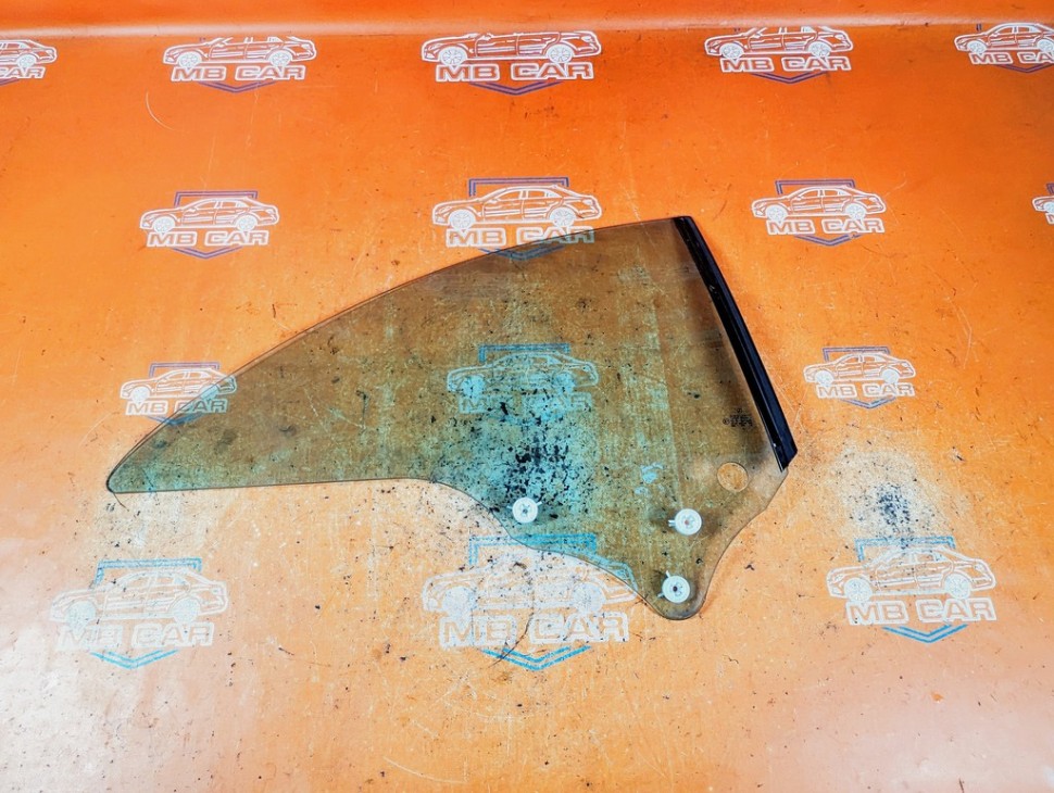 Стекло заднее правое MERCEDES-BENZ CLK-класс C209/W209 (2002 - 2005) фото 1 &mdash; Разборка Мерседес