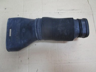 Патрубок воздушный MERCEDES-BENZ CLK-класс C209/W209 (2002 - 2005) — Разборка Мерседес