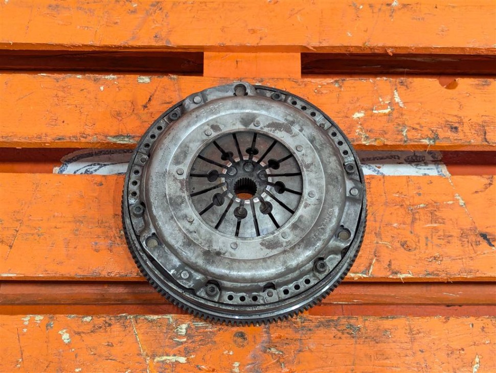 Маховик МКПП MERCEDES-BENZ Vito W638 (1996 - 2003) фото 1 — Разборка Мерседес