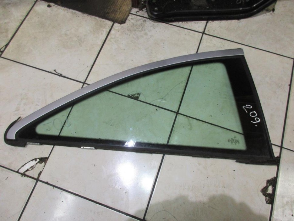 Стекло боковое MERCEDES-BENZ C-класс W203/S203/CL203 (2000 - 2004) фото 1 — Разборка Мерседес
