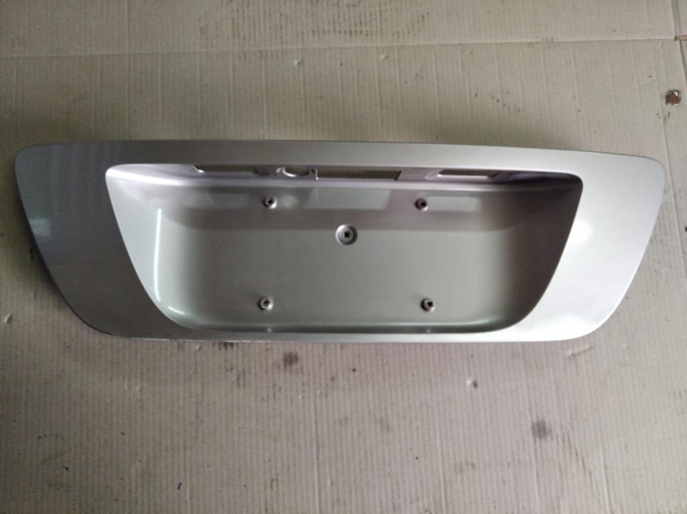 Накладка крышки багажника MERCEDES-BENZ C-класс W203/S203/CL203 (2000 - 2004) фото 1 — Разборка Мерседес