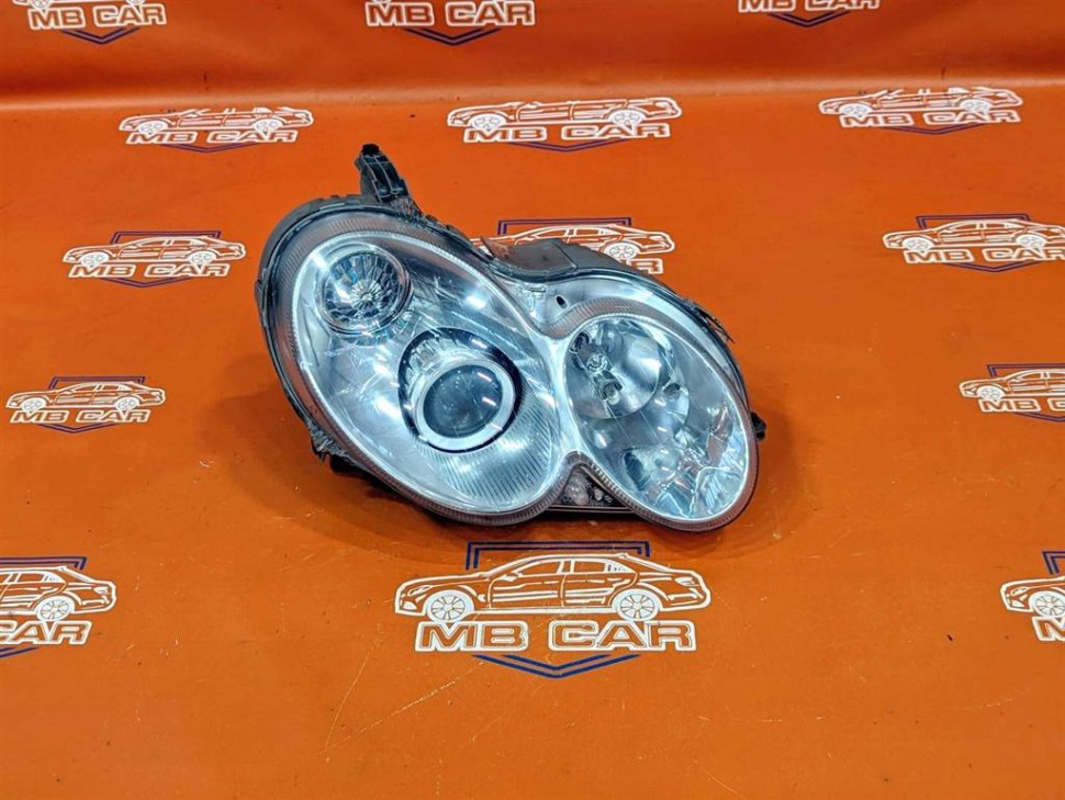 Фара правая MERCEDES-BENZ CLK-класс C209/A209 (2002 - 2005) фото 1 — Разборка Мерседес