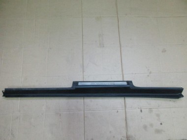 Накладка порога внутренняя MERCEDES-BENZ R-класс W251 (2005 - 2007) — Разборка Мерседес