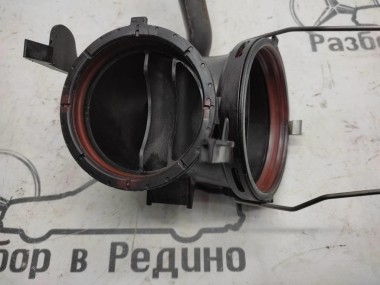 Патрубок воздушный MERCEDES-BENZ E-класс W211/S211 (2002 - 2006) — Разборка Мерседес