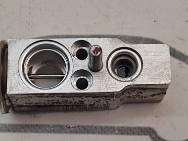 Клапан расширительный MERCEDES-BENZ M-класс W164 (2005 - 2008) — Разборка Мерседес