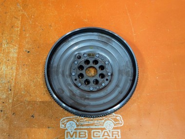 Маховик РКПП (Робот) MERCEDES-BENZ A-класс W176 рестайлинг (2015 - 2018) — Разборка Мерседес