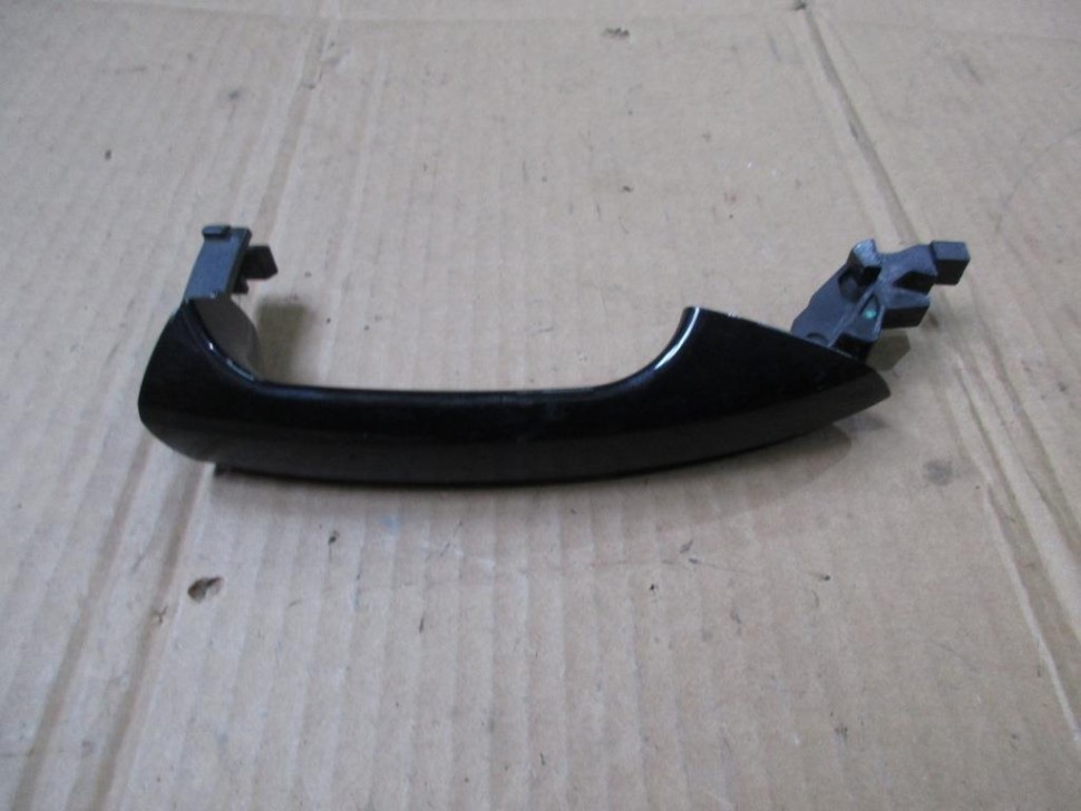 Ручка двери наружняя MERCEDES-BENZ A-класс AMG W176 (2013 - 2015) фото 1 — Разборка Мерседес