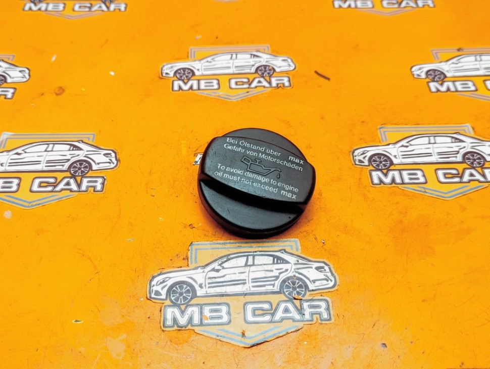 Крышка маслозаливной горловины MERCEDES-BENZ GLE-класс Coupe C292 (2015 - 2019) фото 1 &mdash; Разборка Мерседес