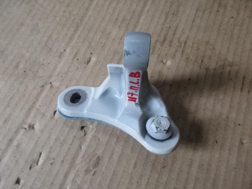 Петля двери MERCEDES-BENZ CLA-класс C117/X117 рестайлинг (2016 - 2019) фото 1 — Разборка Мерседес