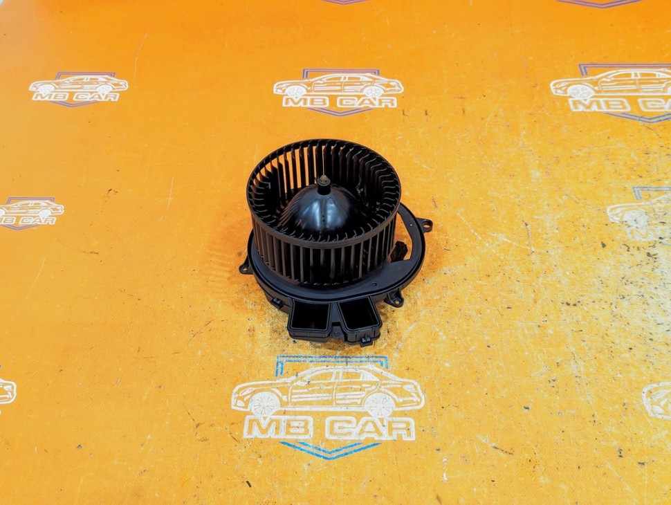 Моторчик печки MERCEDES-BENZ GLE-класс W166 (2015 - 2018) фото 1 — Разборка Мерседес