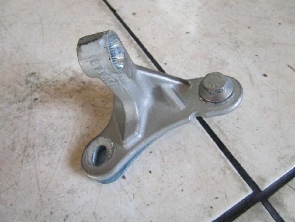 Петля двери MERCEDES-BENZ GL-класс X164 (2006 - 2009) фото 1 — Разборка Мерседес