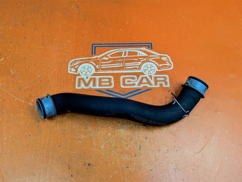 Патрубок радиатора MERCEDES-BENZ CLS-класс C218/X218 рестайлинг (2014 - 2017) фото 1 — Разборка Мерседес