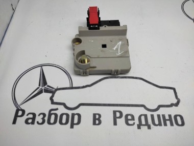 Блок предохранителей MERCEDES-BENZ S-класс W220 рестайлинг (2002 - 2005) — Разборка Мерседес