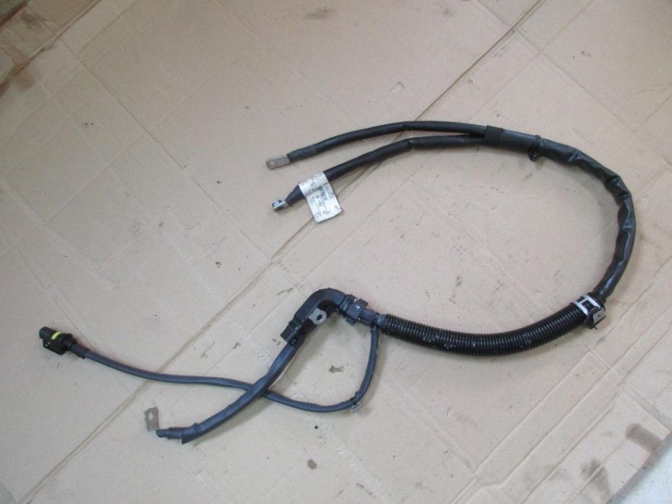 Провод генератора MERCEDES-BENZ GLE-класс Coupe C292 (2015 - 2019) фото 1 — Разборка Мерседес