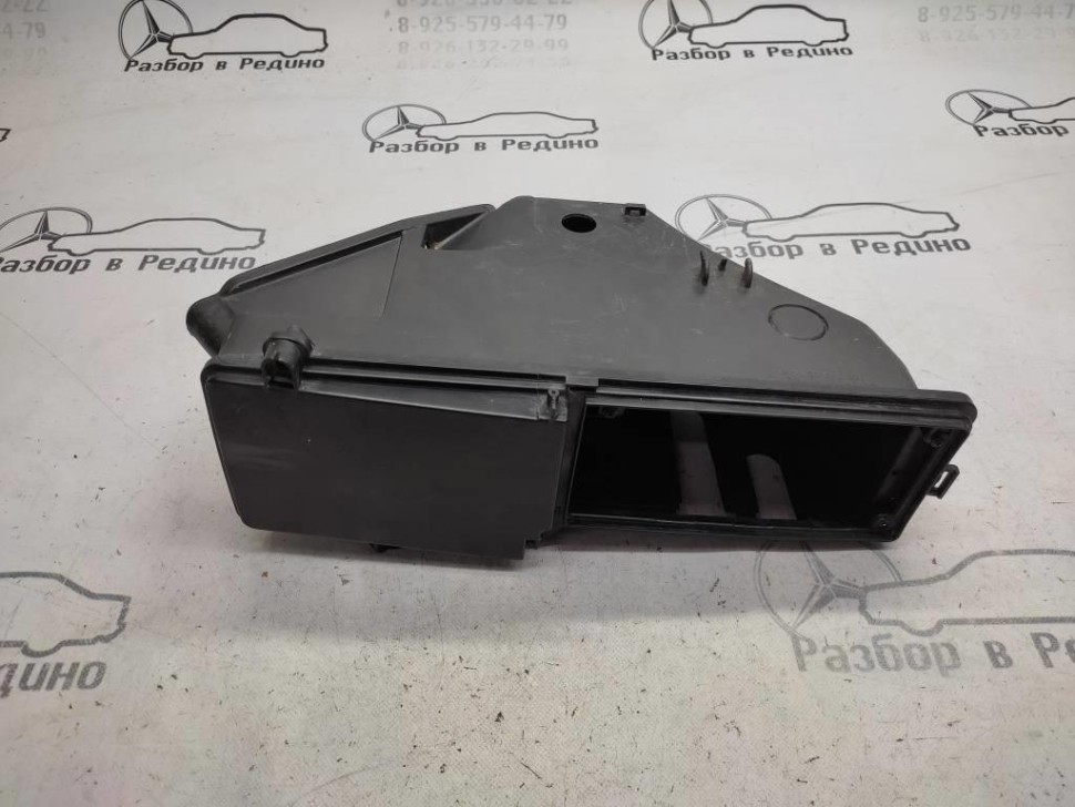 Корпус блока предохранителей MERCEDES-BENZ CLK-класс C208/A208 рестайлинг (1999 - 2003) фото 1 — Разборка Мерседес