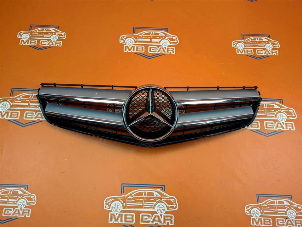 Решетка радиатора MERCEDES-BENZ E-класс W212/S212/C207/A207 (2009 - 2013) фото 1 — Разборка Мерседес