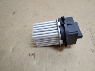 Реле моторчика печки MERCEDES-BENZ Sprinter W906 (2006 - 2019) — Разборка Мерседес