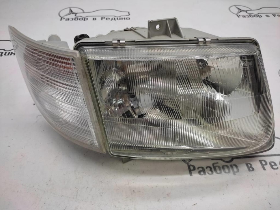 Фара правая MERCEDES-BENZ Vito W638 (1996 - 2003) фото 1 — Разборка Мерседес
