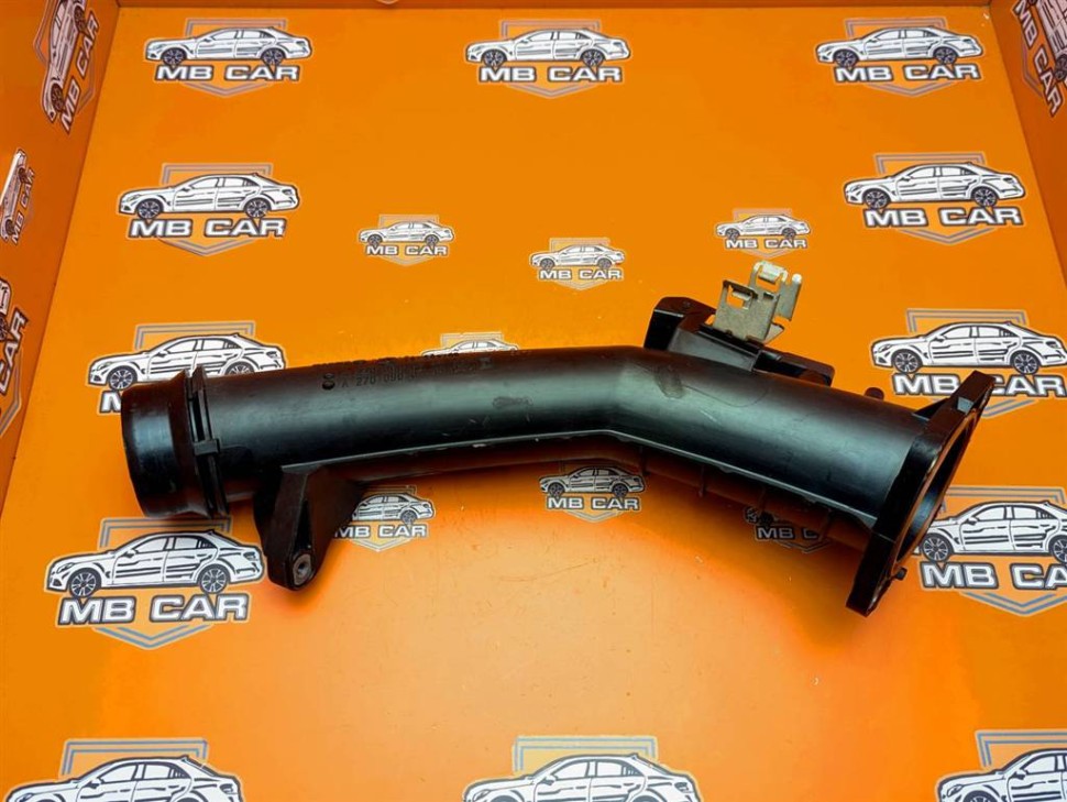Патрубок воздушный MERCEDES-BENZ A-класс W176 (2012 - 2015) фото 1 — Разборка Мерседес