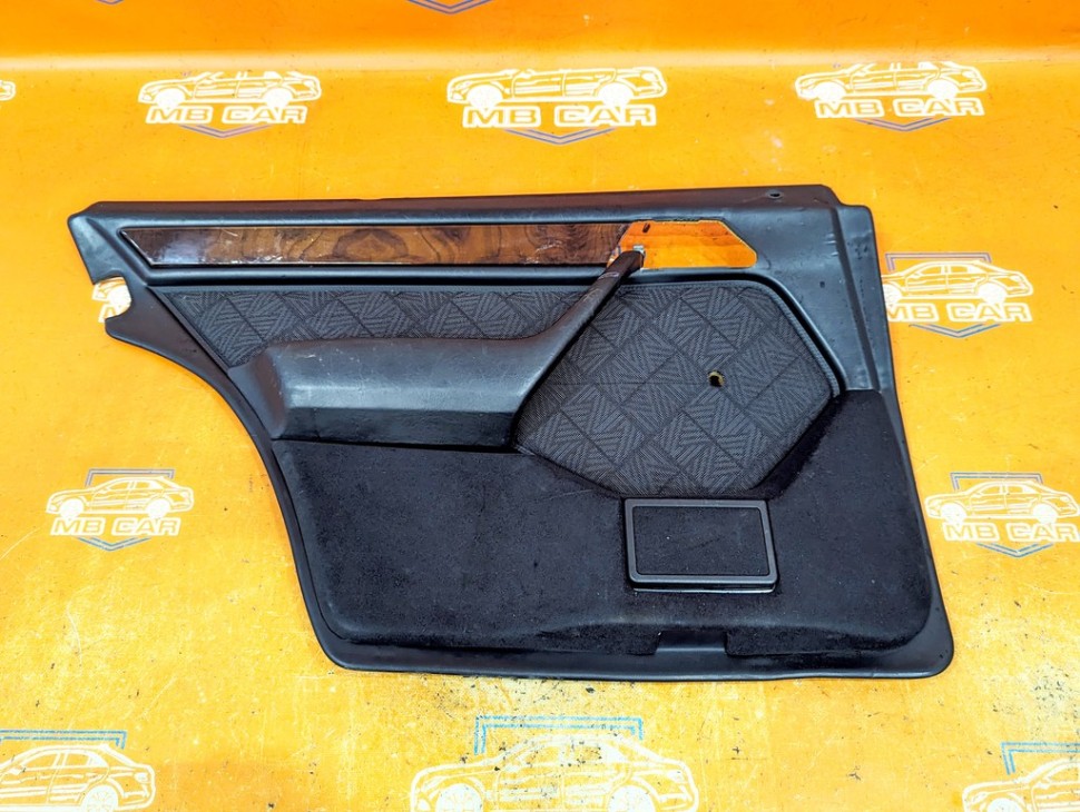 Карта двери задняя левая MERCEDES-BENZ E-класс W124/S124/C124/A124 (1984 - 1997) фото 1 — Разборка Мерседес