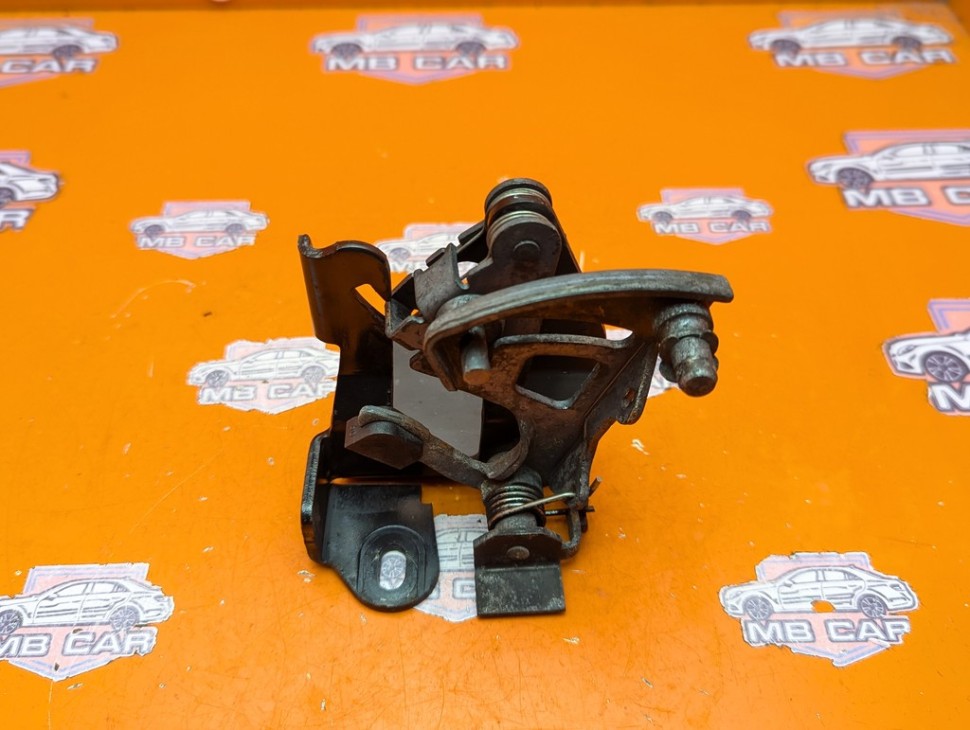 Замок капота MERCEDES-BENZ C-класс W203/S203/CL203 рестайлинг (2004 - 2008) фото 1 — Разборка Мерседес