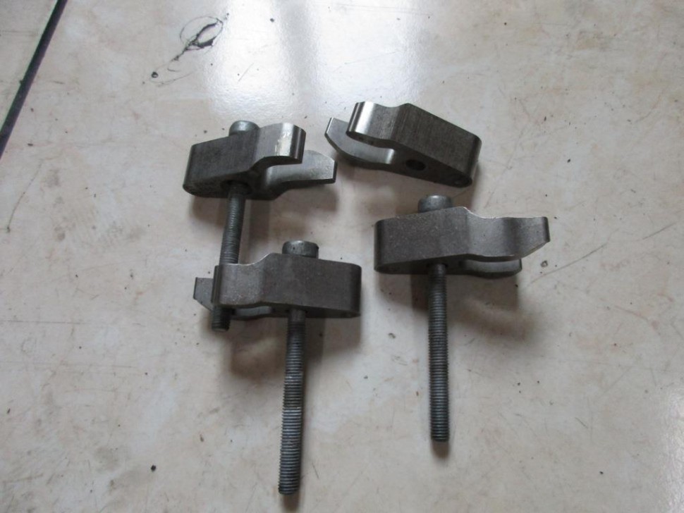 Кронштейн крепления форсунок MERCEDES-BENZ Sprinter W906 (2006 - 2019) фото 1 — Разборка Мерседес