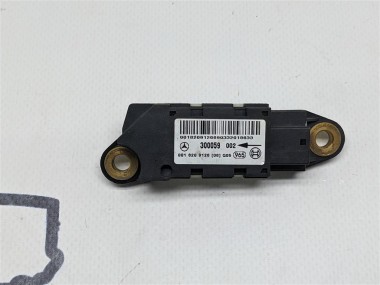 Датчик удара MERCEDES-BENZ S-класс W220 рестайлинг (2002 - 2005) — Разборка Мерседес