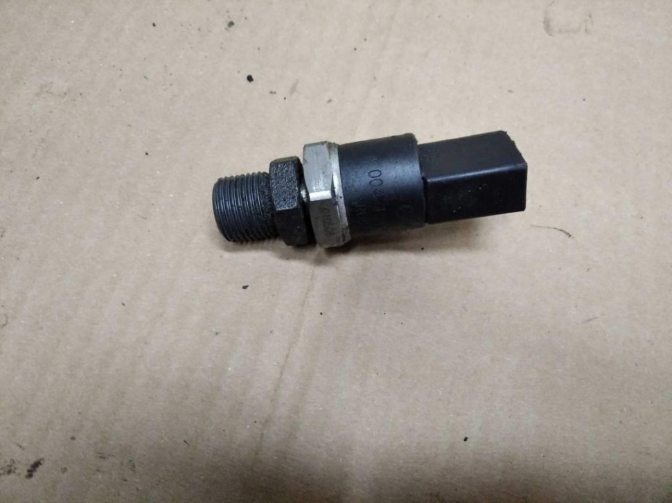 Датчик давления топлива MERCEDES-BENZ Sprinter W901-905 (1995 - 2006) фото 1 — Разборка Мерседес