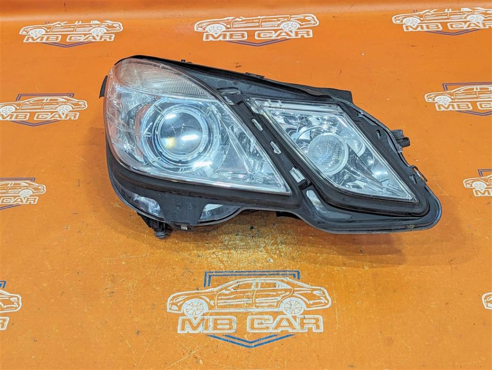 Фара правая MERCEDES-BENZ E-класс W212/S212/C207/A207 (2009 - 2013) фото 1 — Разборка Мерседес