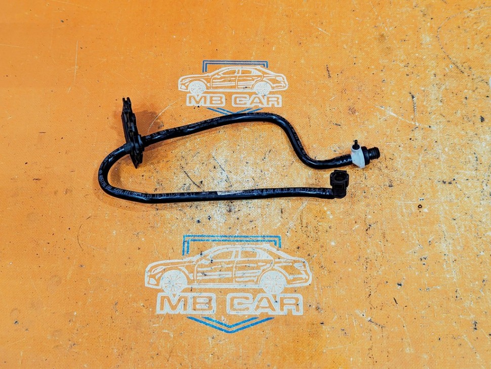 Трубка вакуумная MERCEDES-BENZ C-класс W204/S204 (2006 - 2011) фото 1 — Разборка Мерседес