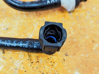 Трубка вакуумная MERCEDES-BENZ C-класс W204/S204 (2006 - 2011) — Разборка Мерседес