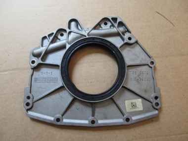 Крышка заднего сальника коленвала MERCEDES-BENZ S-класс W221 рестайлинг (2009 - 2013) — Разборка Мерседес