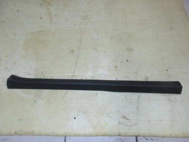 Накладка порога внутренняя MERCEDES-BENZ CLK-класс C209/W209 (2002 - 2005) — Разборка Мерседес