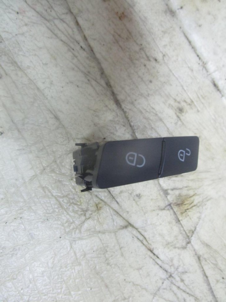 Кнопка центрального замка MERCEDES-BENZ CLS-класс C218/X218 рестайлинг (2014 - 2017) фото 1 — Разборка Мерседес