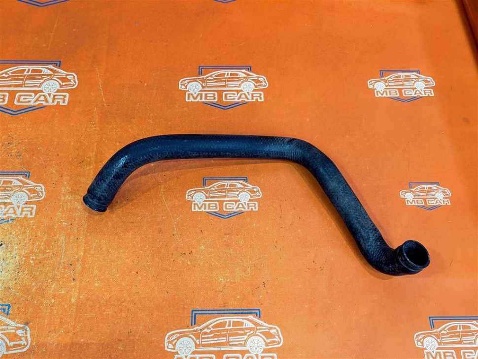 Патрубок радиатора MERCEDES-BENZ S-класс W140 (1991 - 1998) фото 1 — Разборка Мерседес