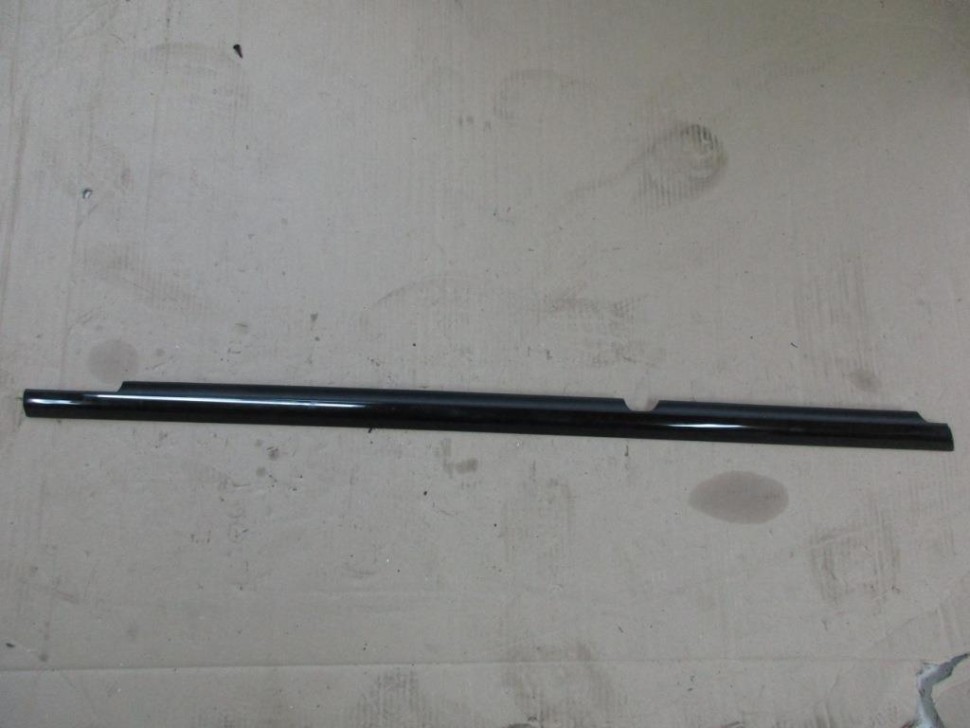 Молдинг стекла двери MERCEDES-BENZ GLE-класс Coupe C292 (2015 - 2019) фото 1 — Разборка Мерседес