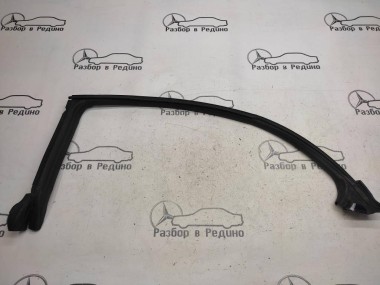 Уплотнитель стекла двери MERCEDES-BENZ CLS-класс C219 (2004 - 2008) — Разборка Мерседес