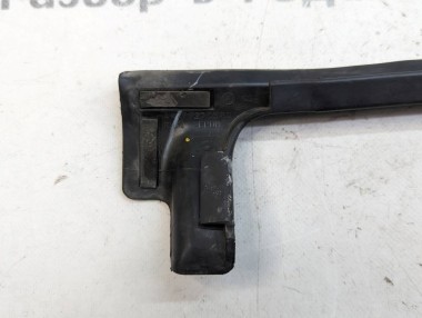 Уплотнители дверей MERCEDES-BENZ V-класс W447 рестайлинг (2019 - 2025) — Разборка Мерседес