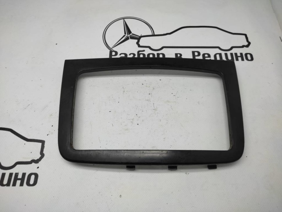 Рамка команда MERCEDES-BENZ V-класс W639 (2003 - 2014) фото 1 — Разборка Мерседес