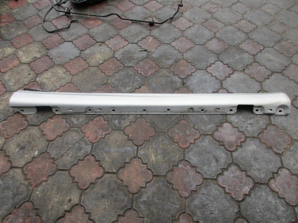 Порог пластиковый правый MERCEDES-BENZ C-класс W203/S203/CL203 (2000 - 2004) фото 1 — Разборка Мерседес