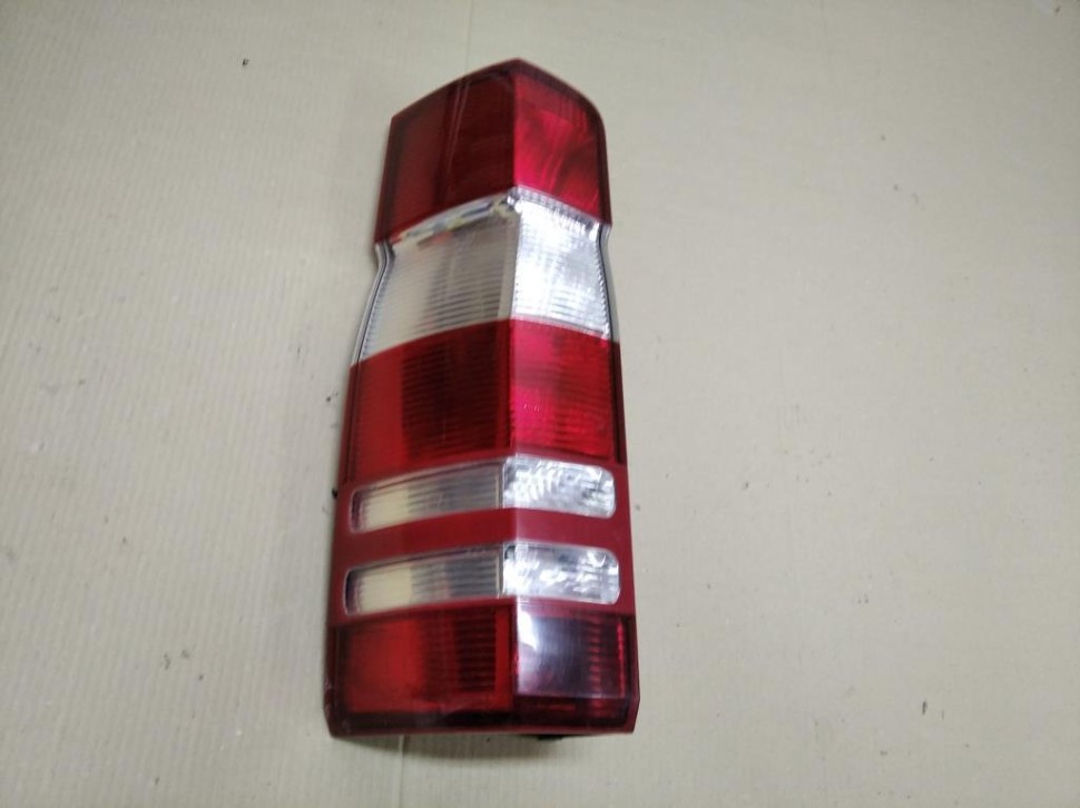 Фонарь задний левый MERCEDES-BENZ Sprinter W906 (2006 - 2019) фото 1 — Разборка Мерседес