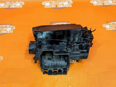 Корпус воздушного фильтра MERCEDES-BENZ C-класс W204/S204 (2006 - 2011) — Разборка Мерседес