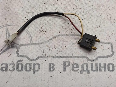 Концевик двери MERCEDES-BENZ Vito W638 (1996 - 2003) — Разборка Мерседес