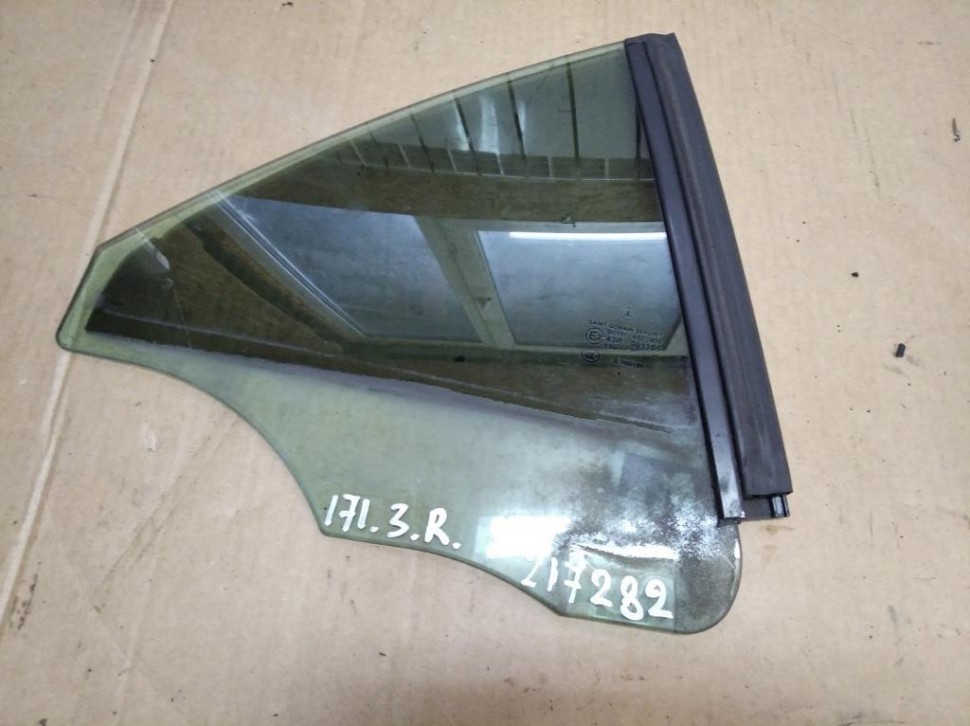 Стекло заднее правое MERCEDES-BENZ SLK-класс R171 (2004 - 2008) фото 1 — Разборка Мерседес