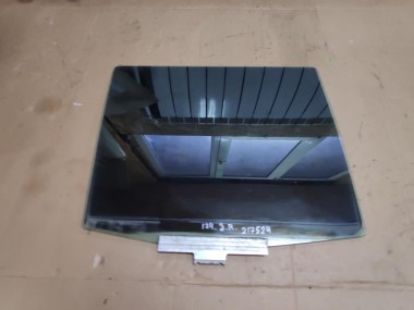 Стекло заднее правое MERCEDES-BENZ E-класс W124/S124/C124/A124 (1984 - 1997) — Разборка Мерседес