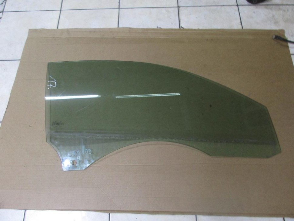 Стекло переднее правое MERCEDES-BENZ CLK-класс C209/A209 (2002 - 2005) фото 1 — Разборка Мерседес