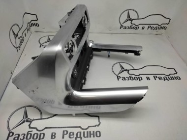Накладка консоли (борода) MERCEDES-BENZ X-класс I (2017 - 2020) — Разборка Мерседес