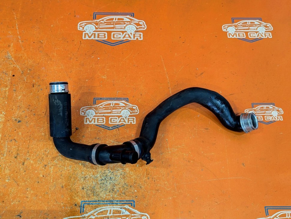 Патрубок радиатора MERCEDES-BENZ C-класс W203/S203/CL203 рестайлинг (2004 - 2008) фото 1 — Разборка Мерседес